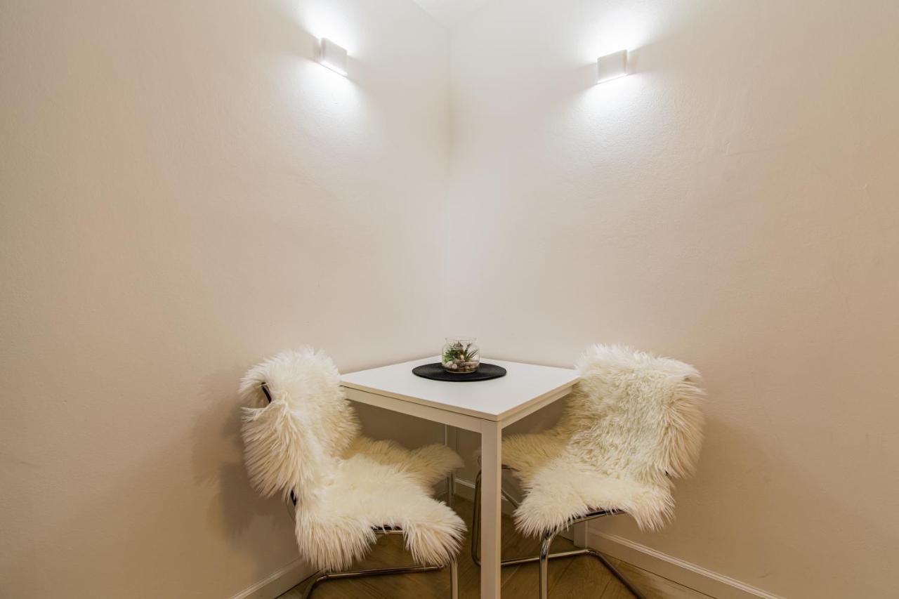 Flexible Selfcheckins 44 - - New - Center Zagreb
